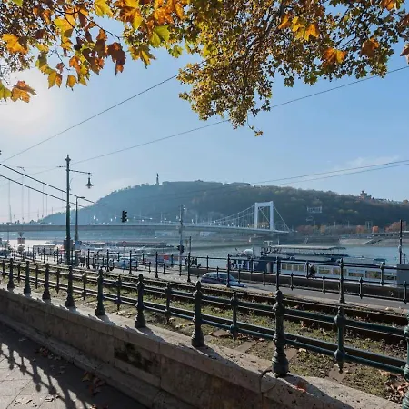 Beauty - By The Danube Apartment *